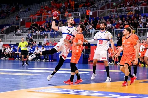 أول المتأهلين.. منتخب فرنسا يصعد لربع نهائي بطولة العالم لكرة اليد 